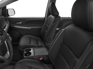 2017 Toyota Sienna SE Premium 8 Passenger