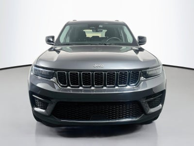 2023 Jeep Grand Cherokee Laredo 4x4