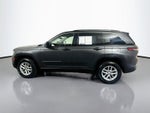 2023 Jeep Grand Cherokee Laredo 4x4