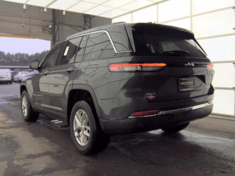 2023 Jeep Grand Cherokee Laredo 4x4