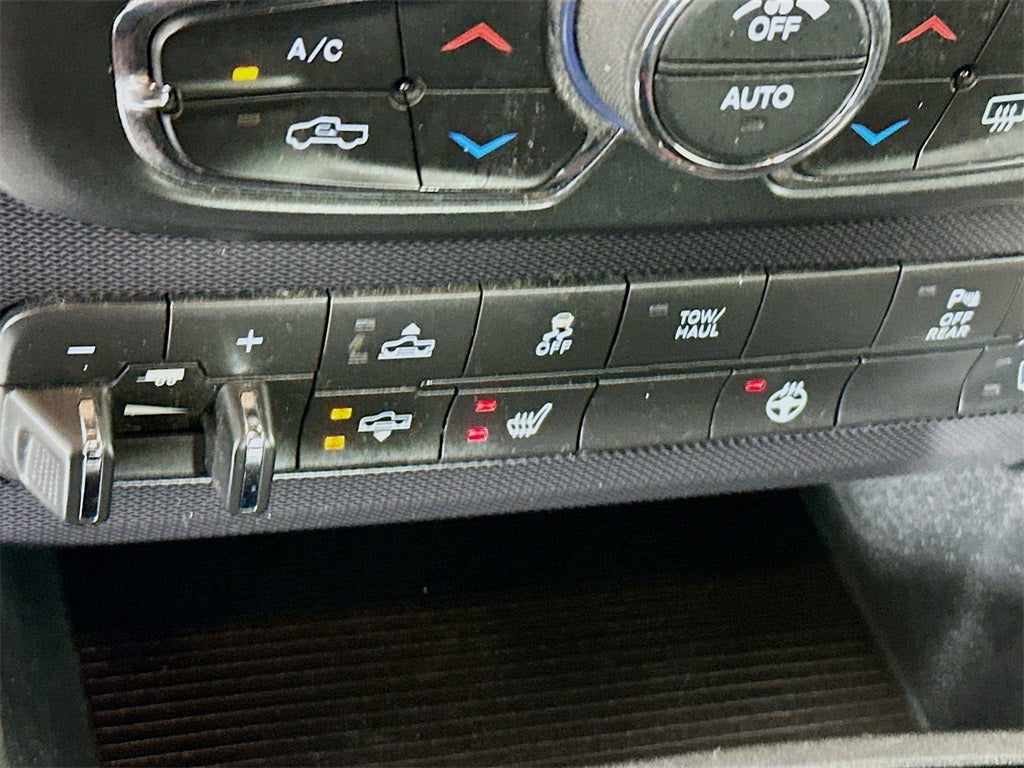 2017 RAM 1500 Rebel Crew Cab 4x4 5'7' Box