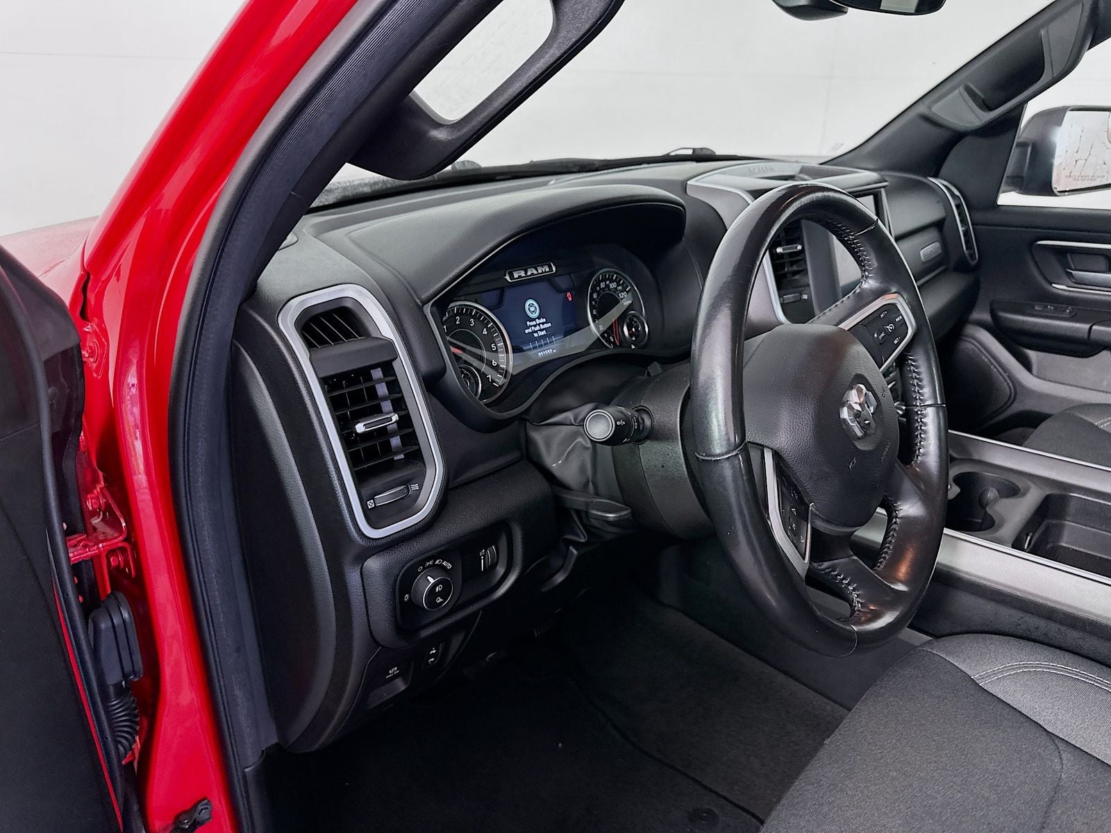 2022 RAM 1500 Big Horn Quad Cab 4x2 6'4' Box
