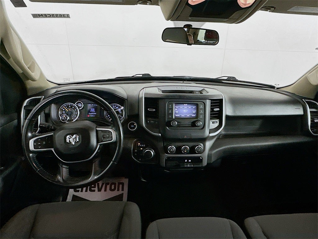 2020 RAM 1500 Big Horn Crew Cab 4x4 5'7' Box