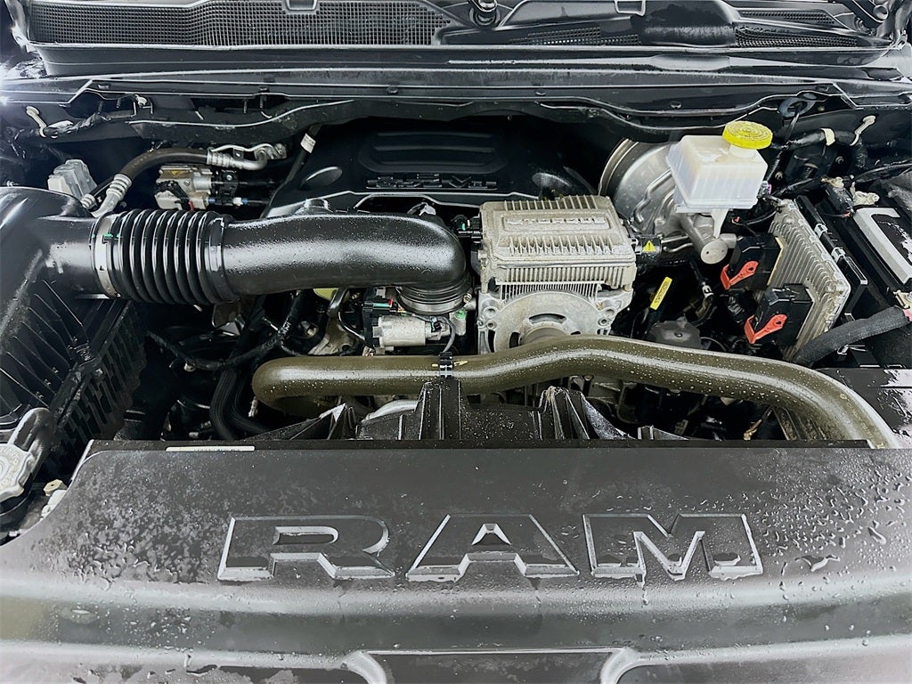 2022 RAM 1500 Big Horn Crew Cab 4x4 5'7' Box