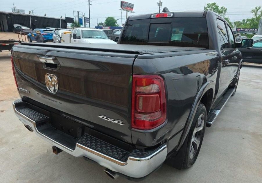2019 RAM 1500 Laramie Crew Cab 4x4 5'7' Box