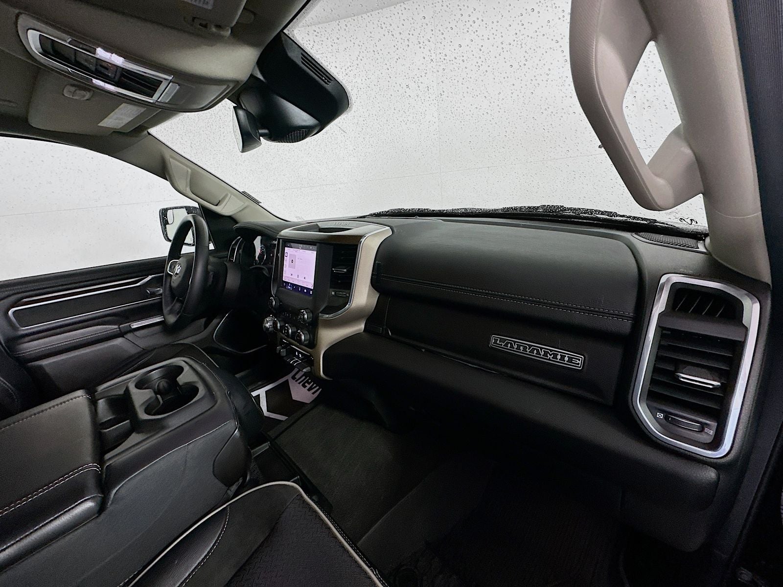 2022 RAM 1500 Laramie Crew Cab 4x4 5'7' Box