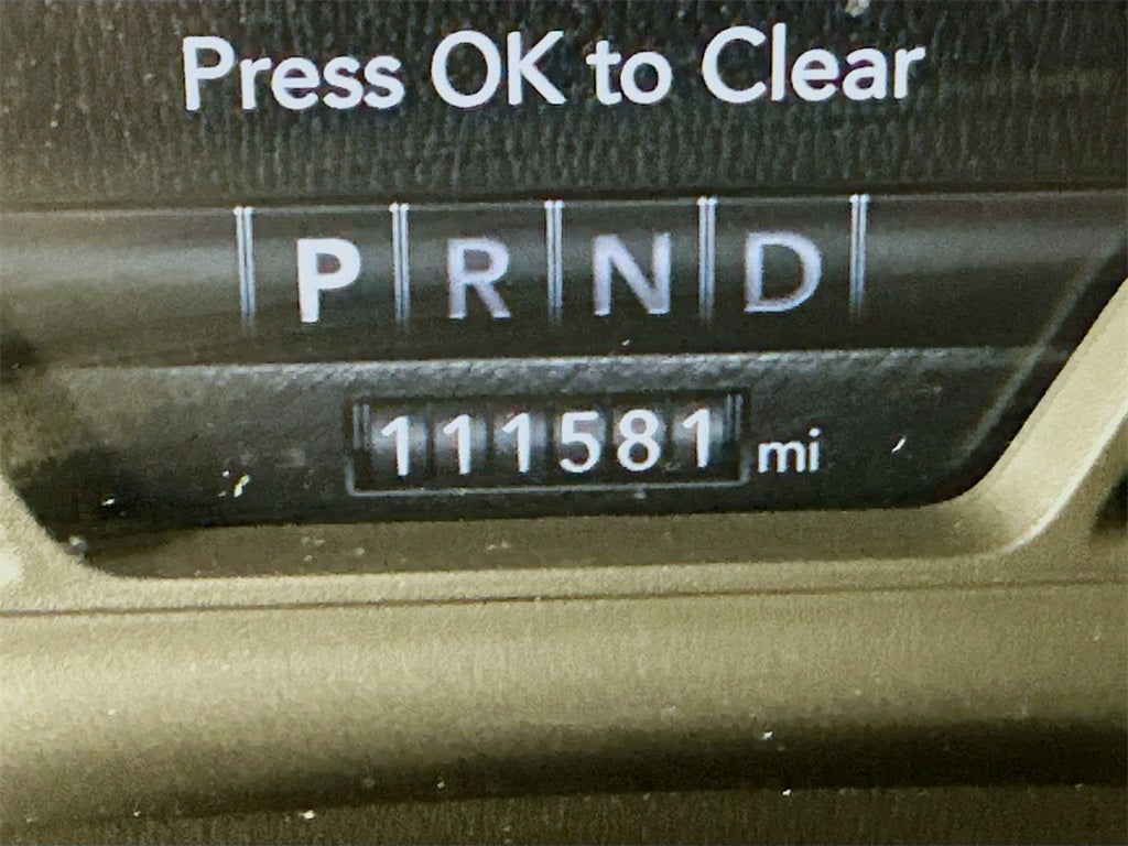 2019 RAM 1500 Laramie Crew Cab 4x4 5'7' Box