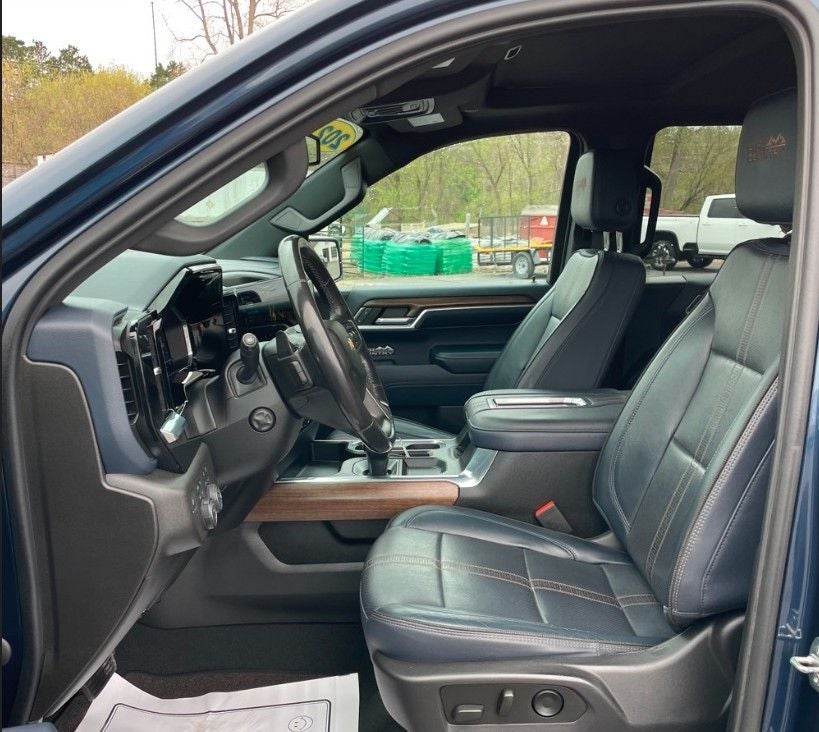 2022 Chevrolet Silverado 1500 4WD Crew Cab Short Bed High Country