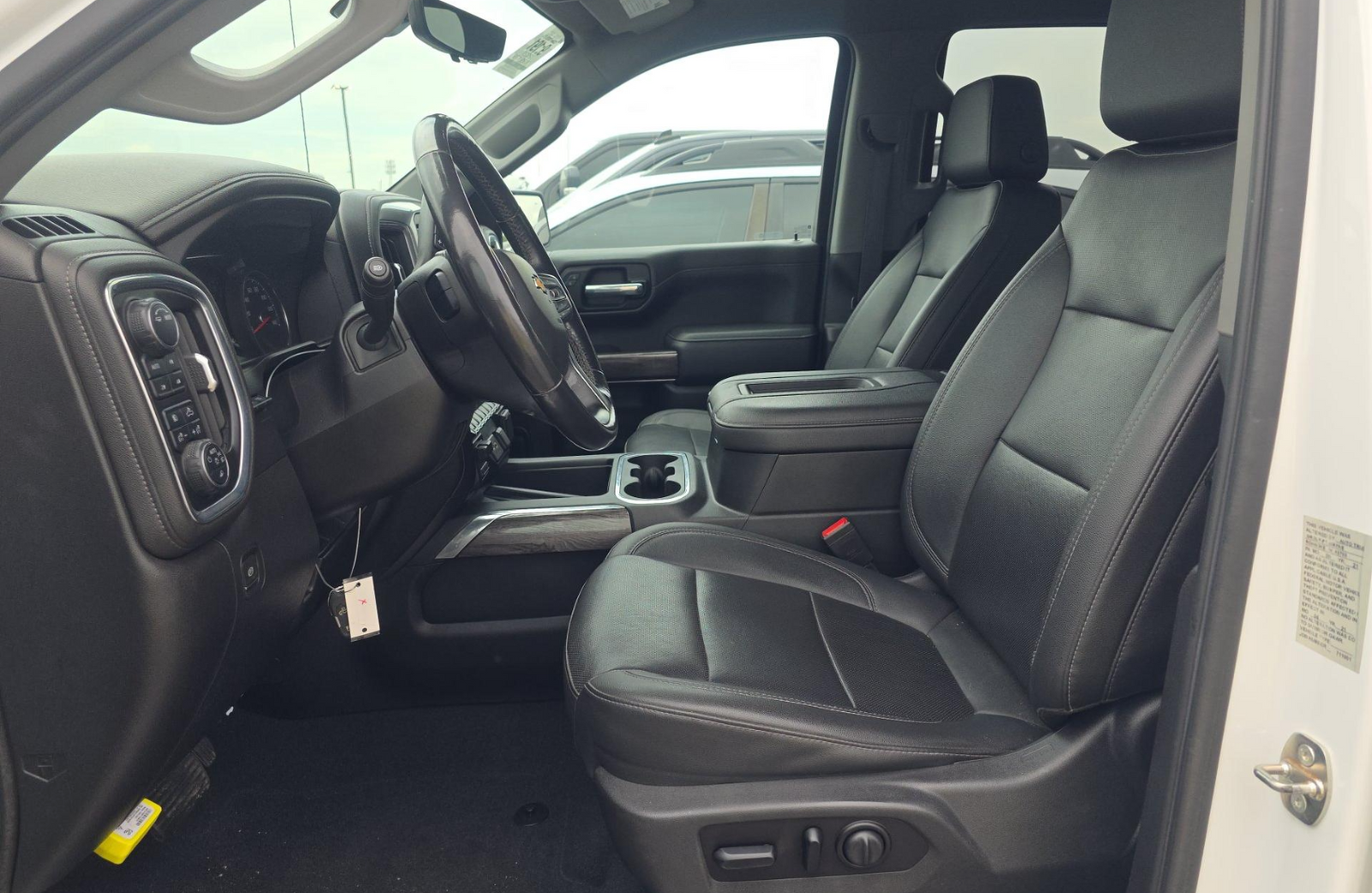 2021 Chevrolet Silverado 1500 4WD Crew Cab Short Bed LTZ