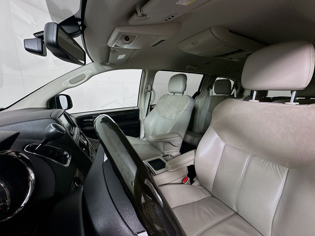 2014 Chrysler Town & Country Limited