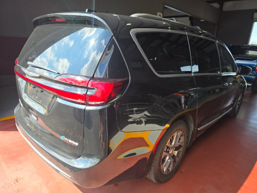 2022 Chrysler Pacifica Hybrid Pinnacle