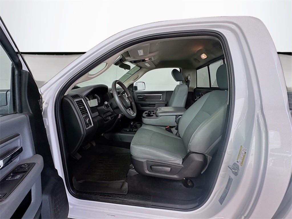 2018 RAM 2500 Tradesman Regular Cab 4x4 8' Box