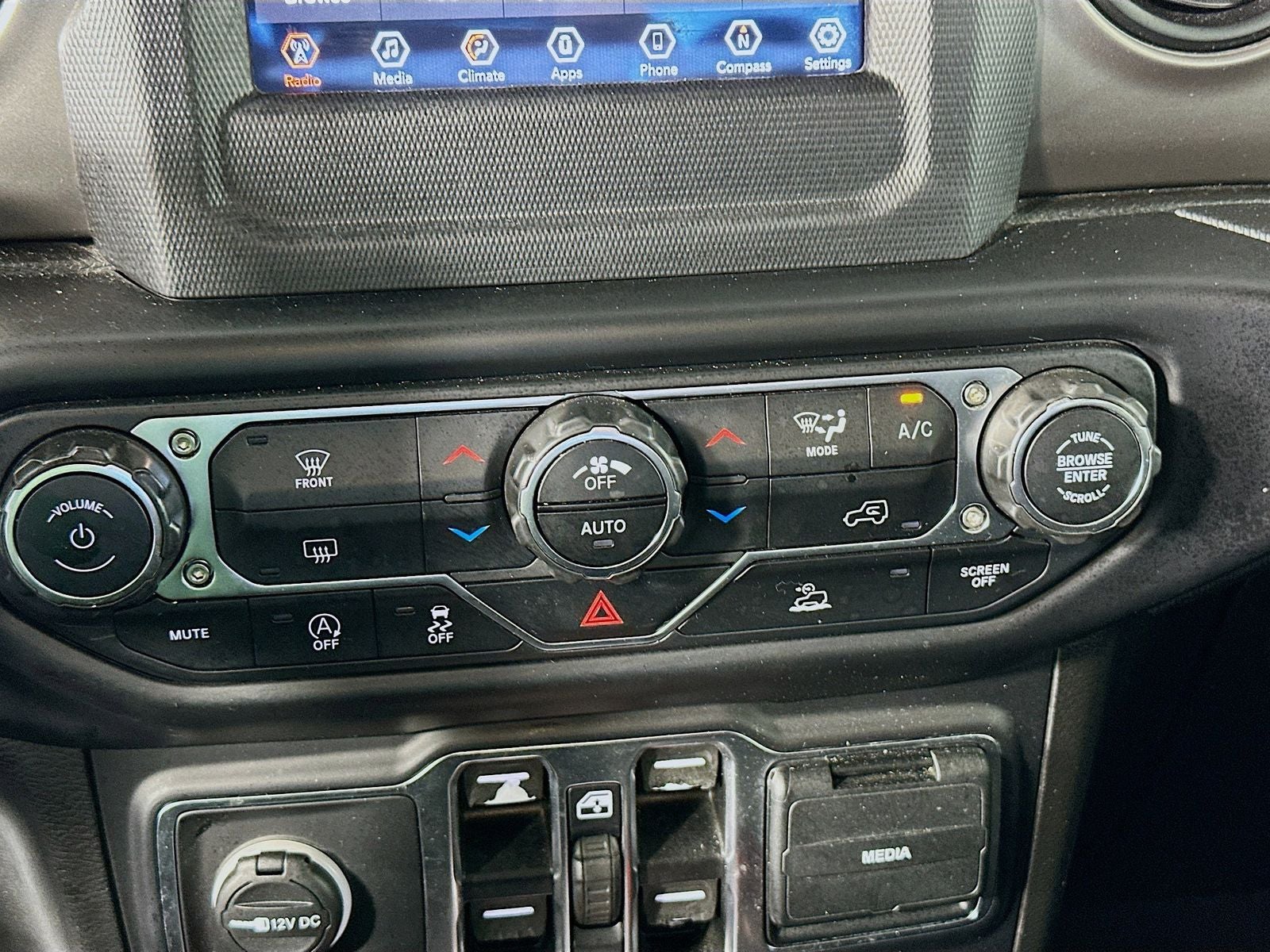 2020 Jeep Gladiator Sport