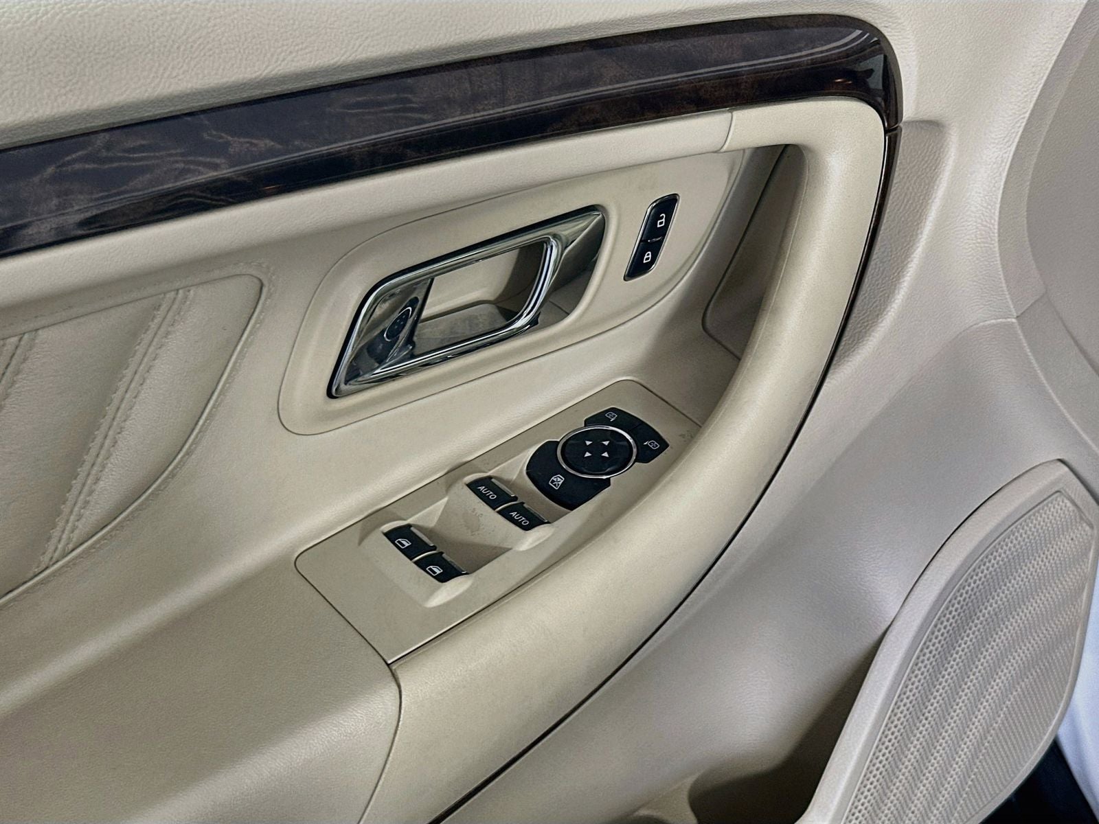 2016 Ford Taurus Limited