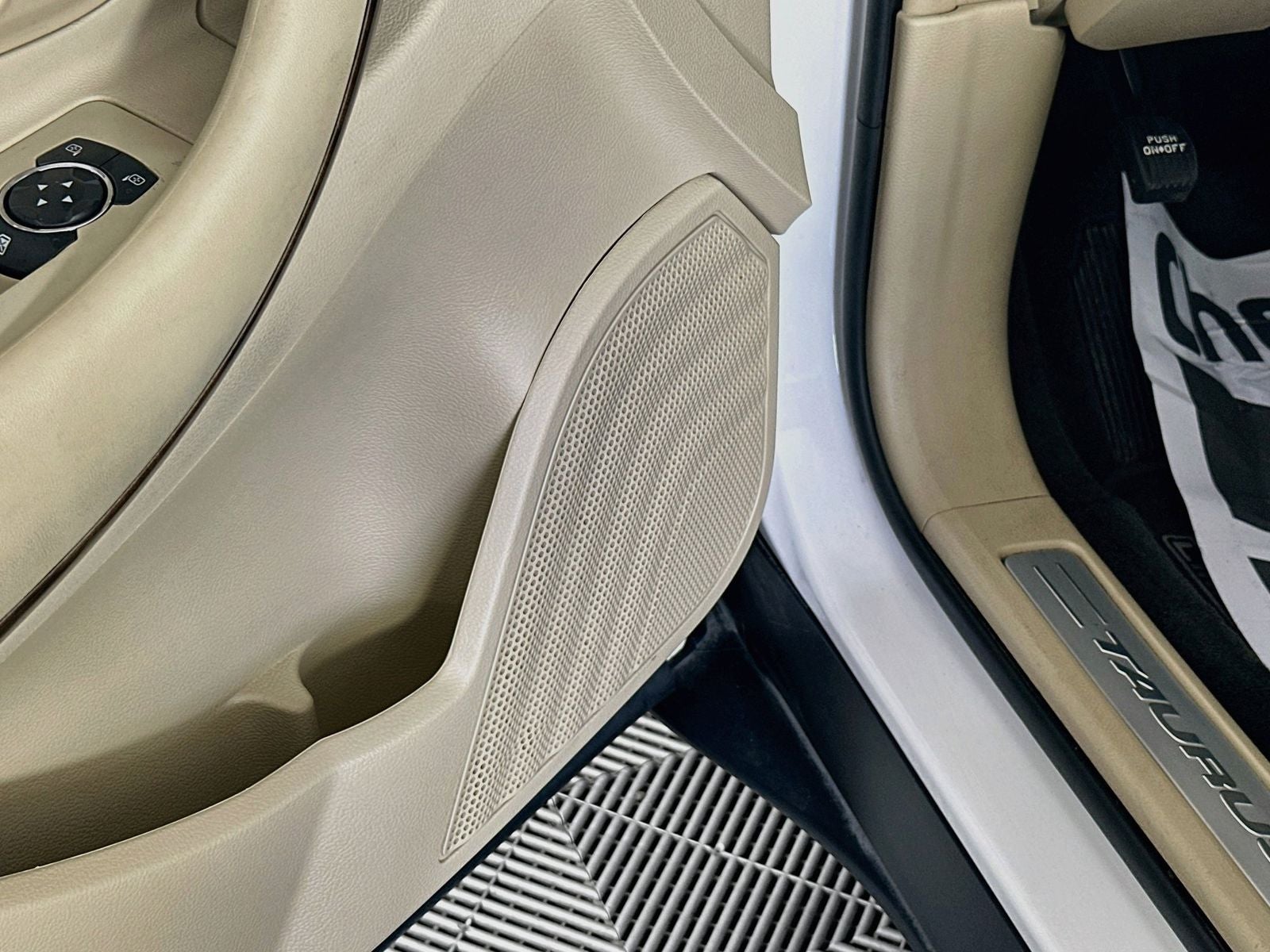 2016 Ford Taurus Limited
