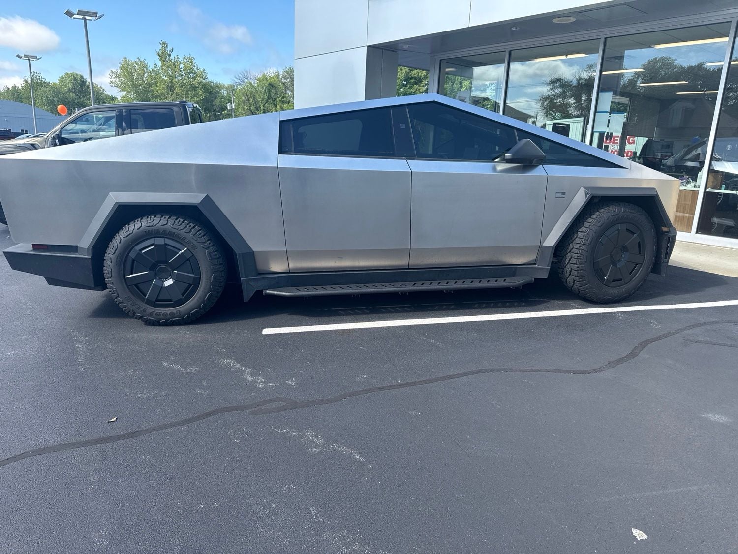 2024 Tesla Cybertruck Base