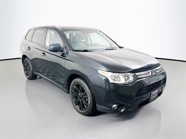 2014 Mitsubishi Outlander ES