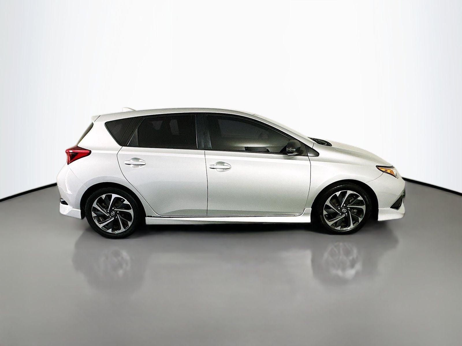 2016 Scion iM Base