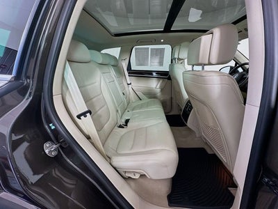 2016 Volkswagen Touareg VR6 FSI Lux