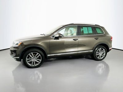 2016 Volkswagen Touareg VR6 FSI Lux