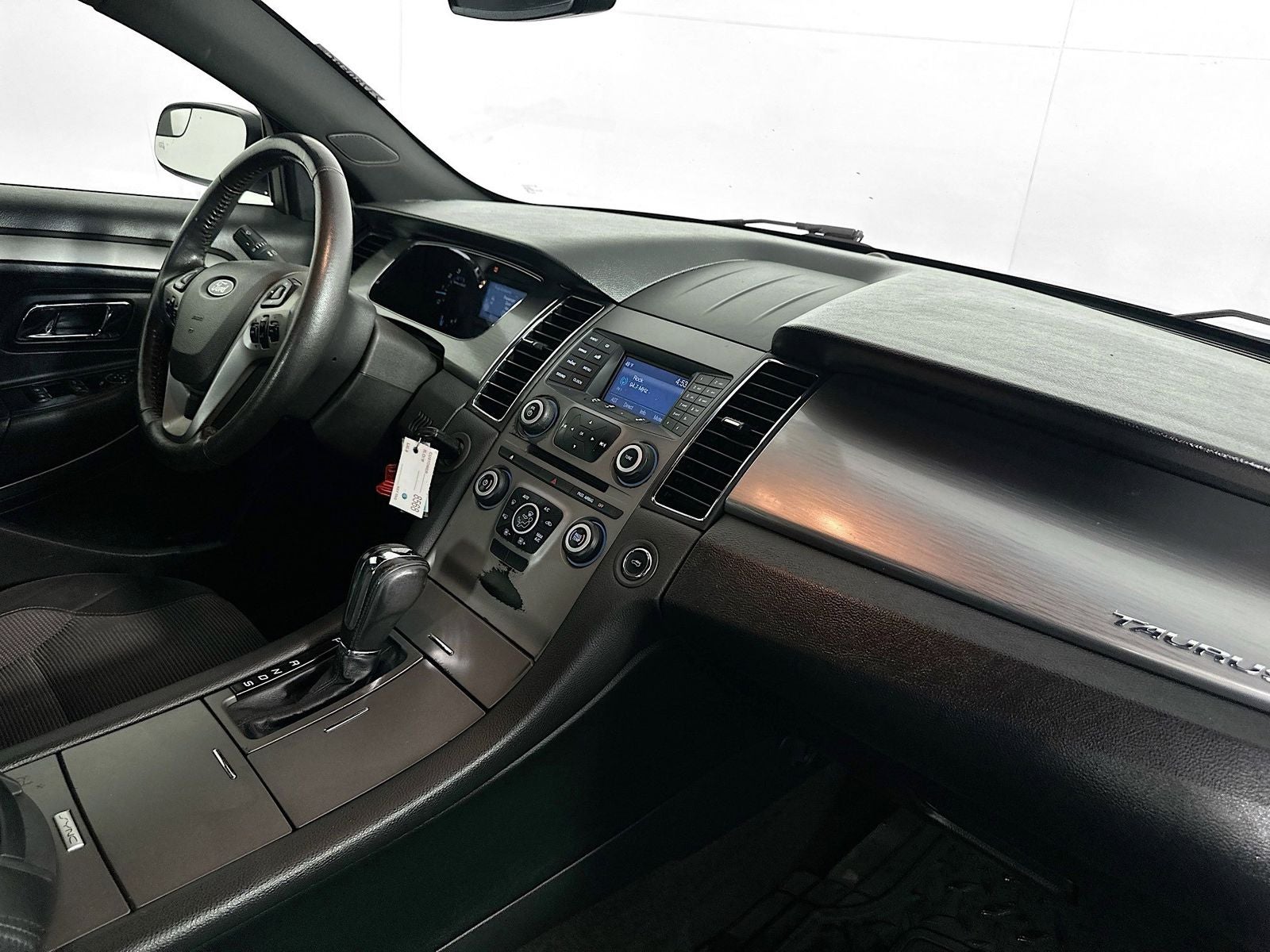 2016 Ford Taurus SEL