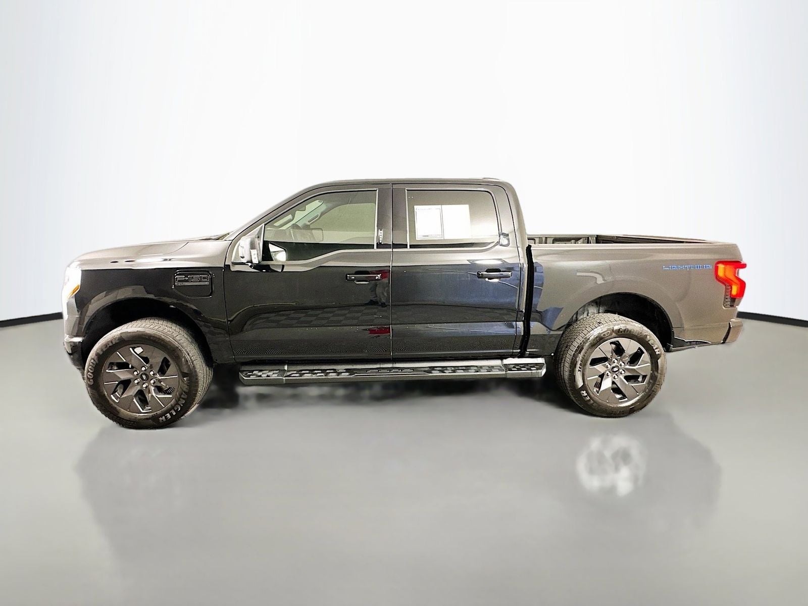 2023 Ford F-150 Lightning XLT