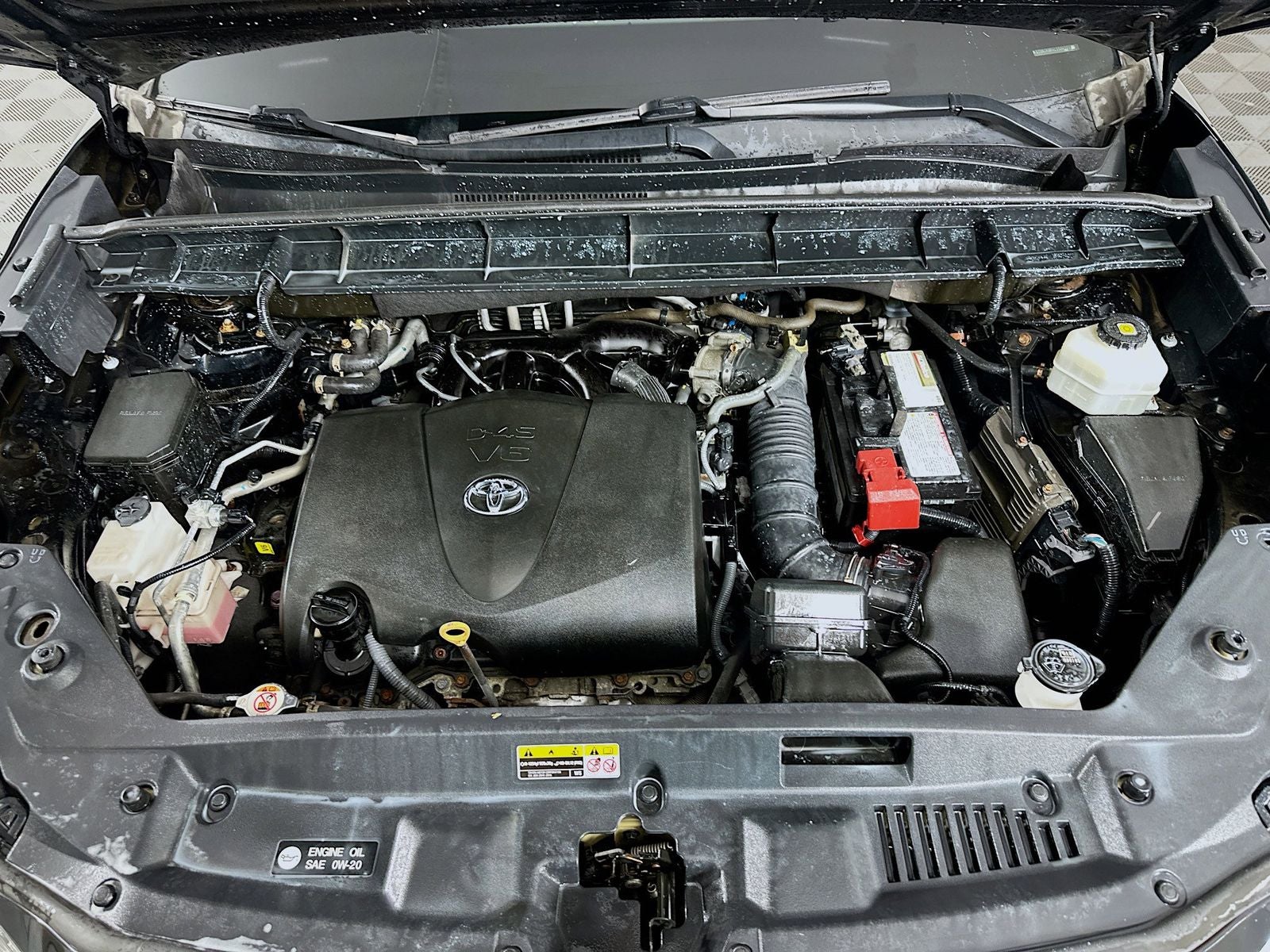 2020 Toyota Highlander LE