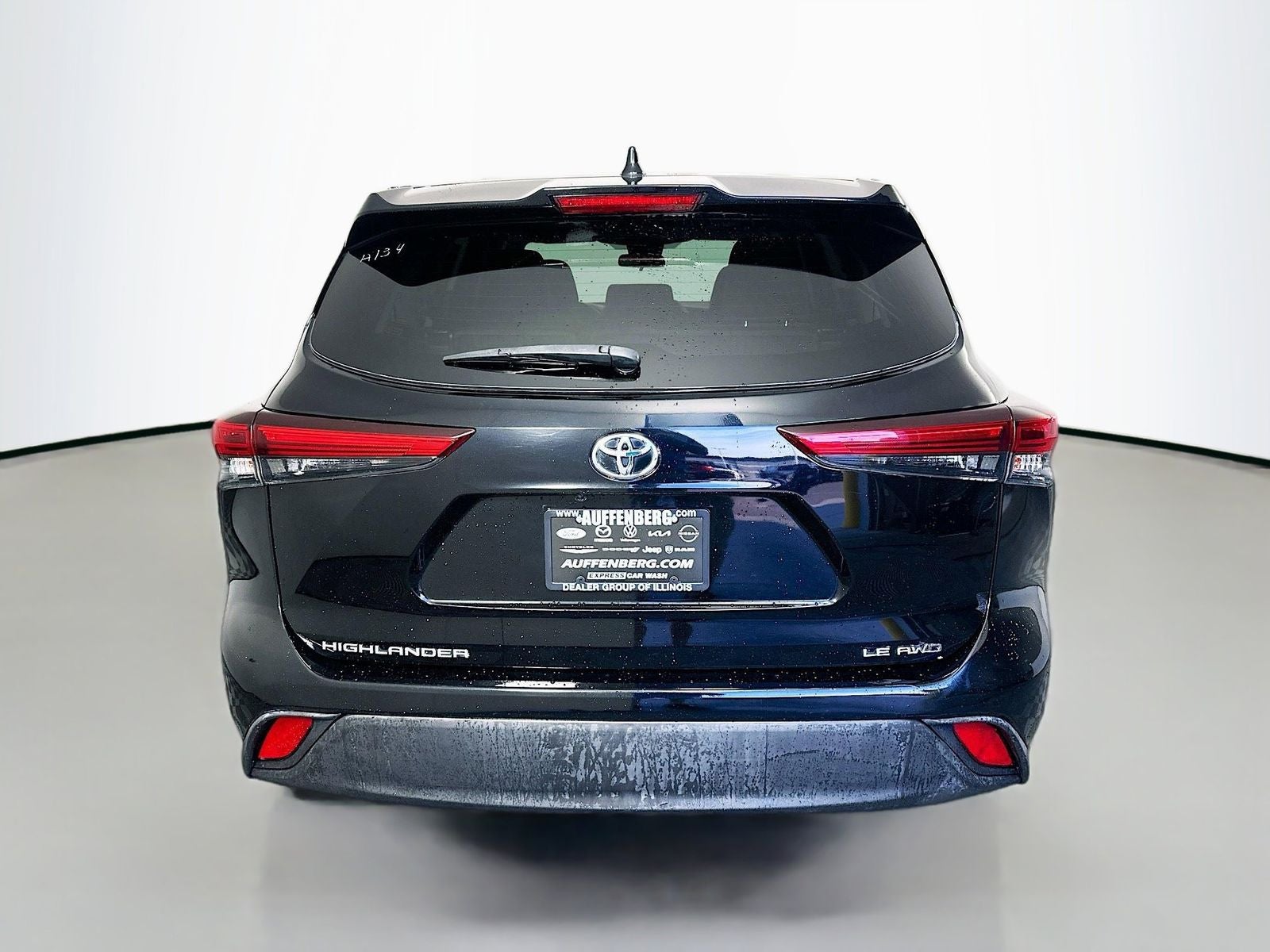 2020 Toyota Highlander LE