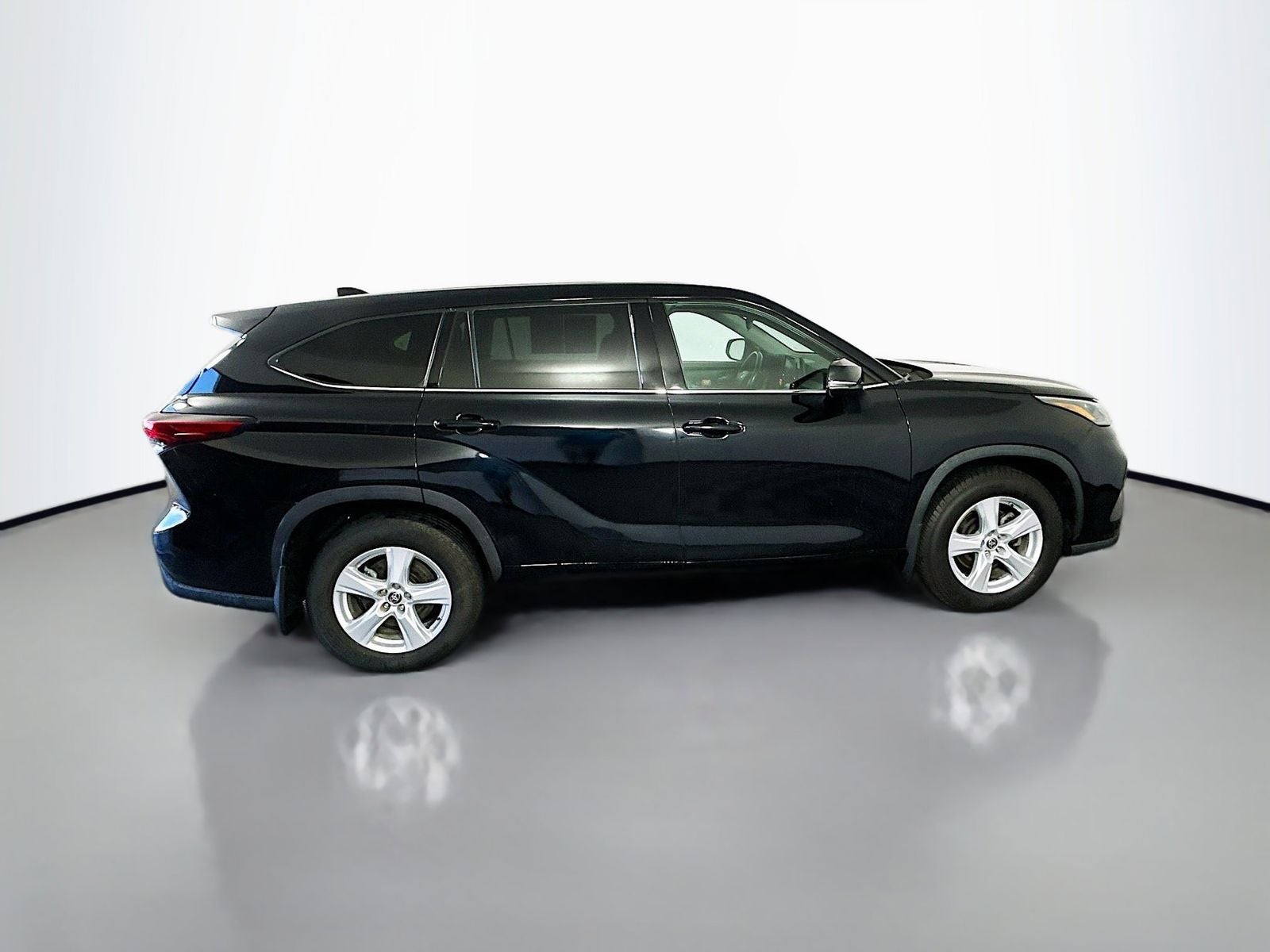 2020 Toyota Highlander LE