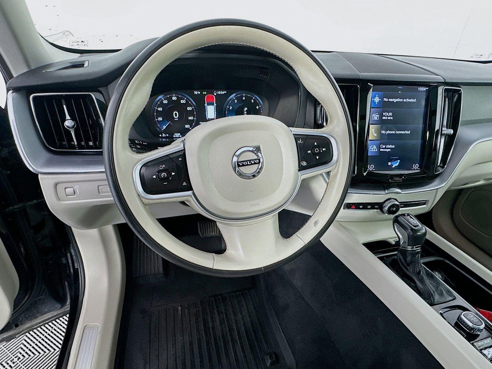 2020 Volvo XC60 T5 Momentum