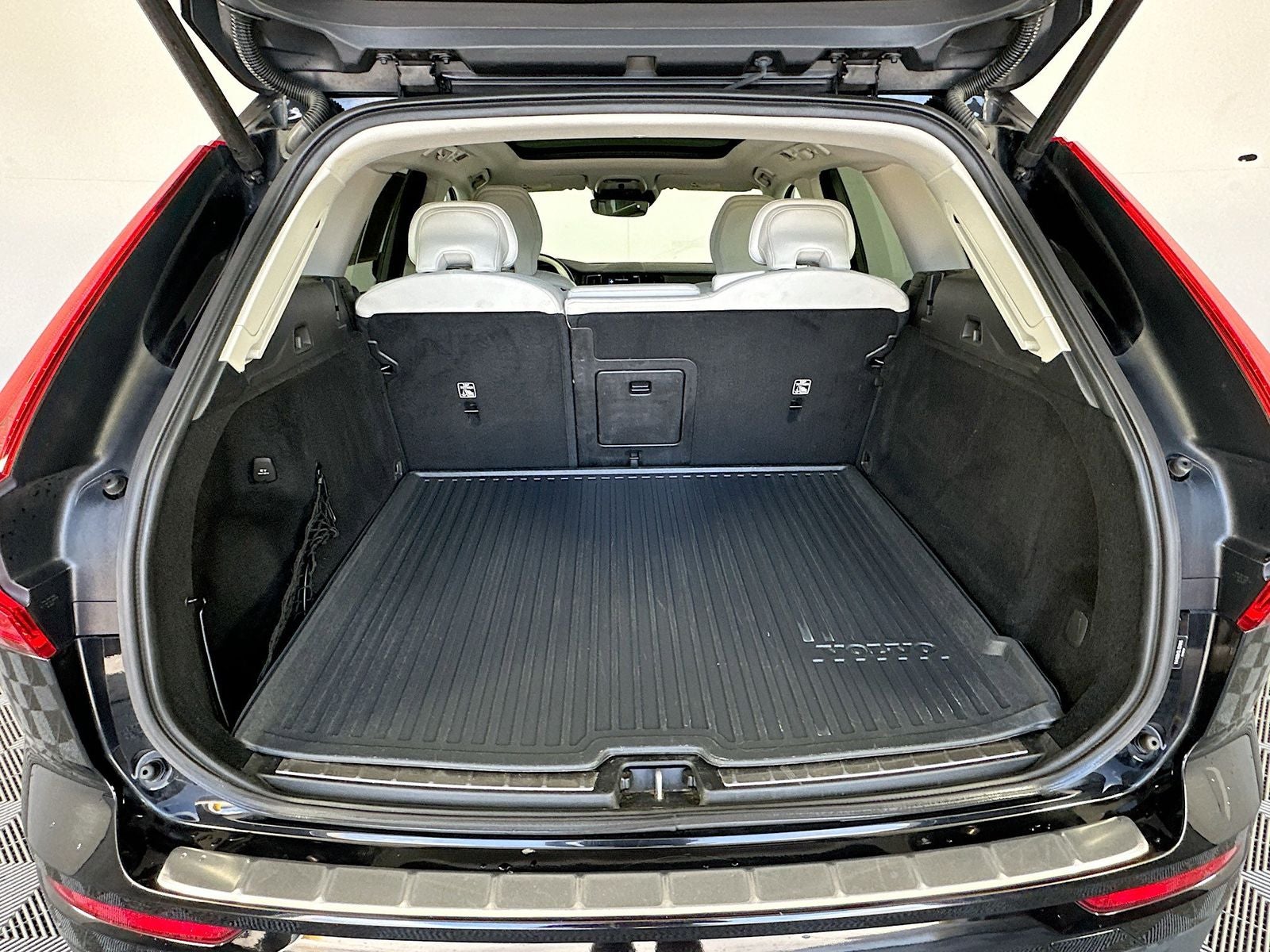 2020 Volvo XC60 T5 Momentum