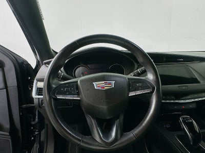 2022 Cadillac XT4 Premium Luxury