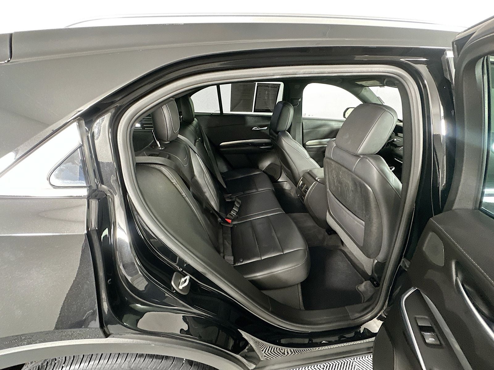 2022 Cadillac XT4 Premium Luxury