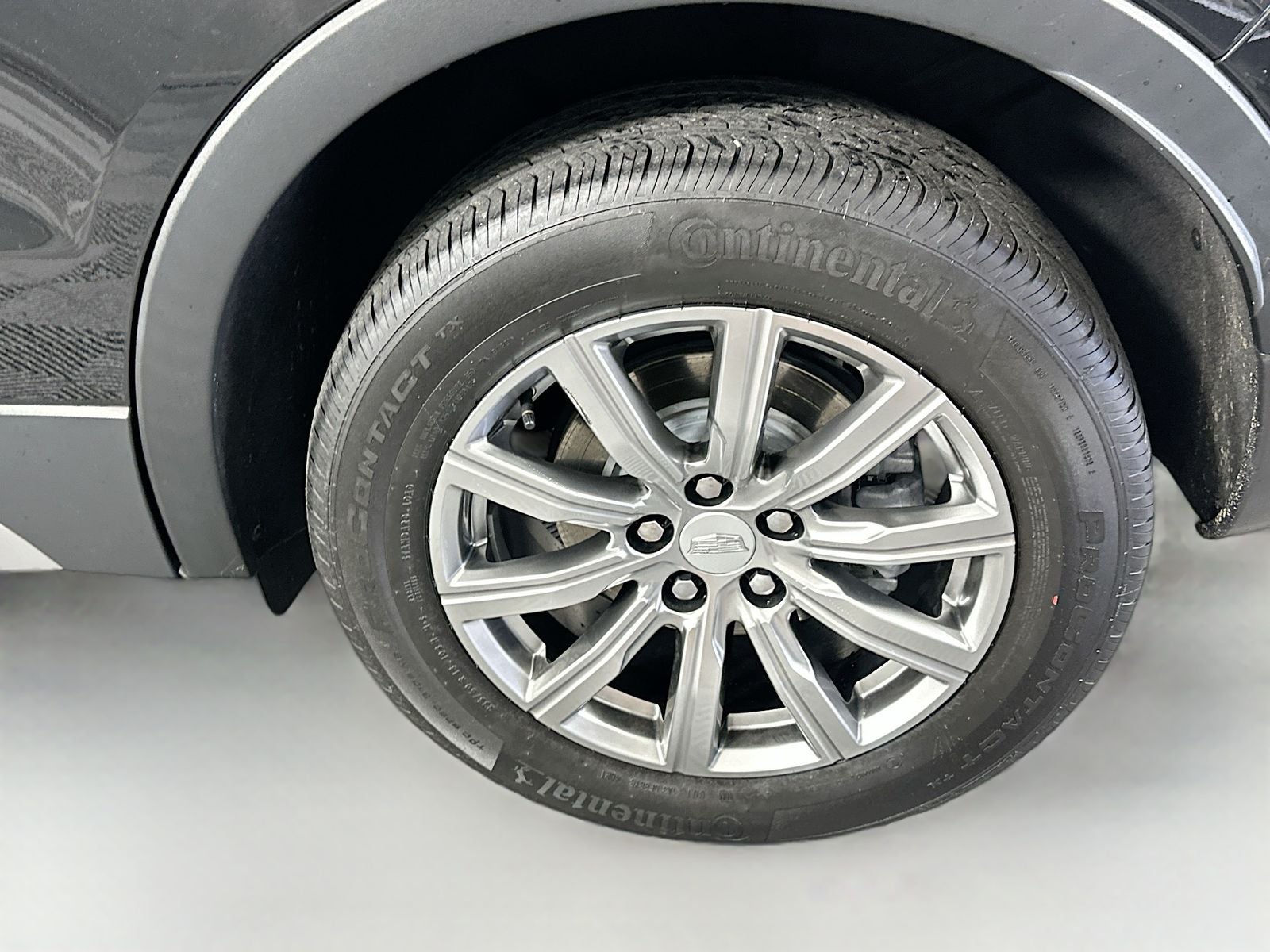 2022 Cadillac XT4 Premium Luxury