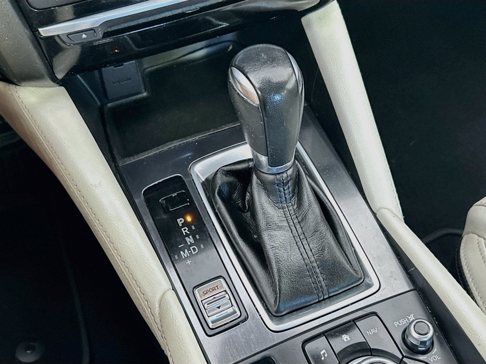 2016 Mazda Mazda6 i Grand Touring