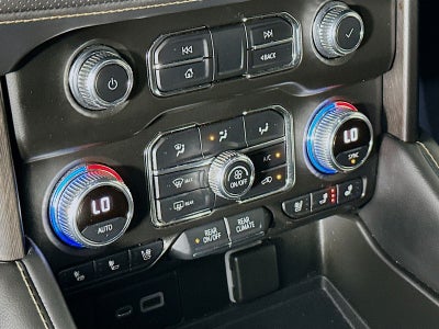 2022 GMC Yukon XL AT4