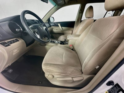 2013 Toyota Highlander Base