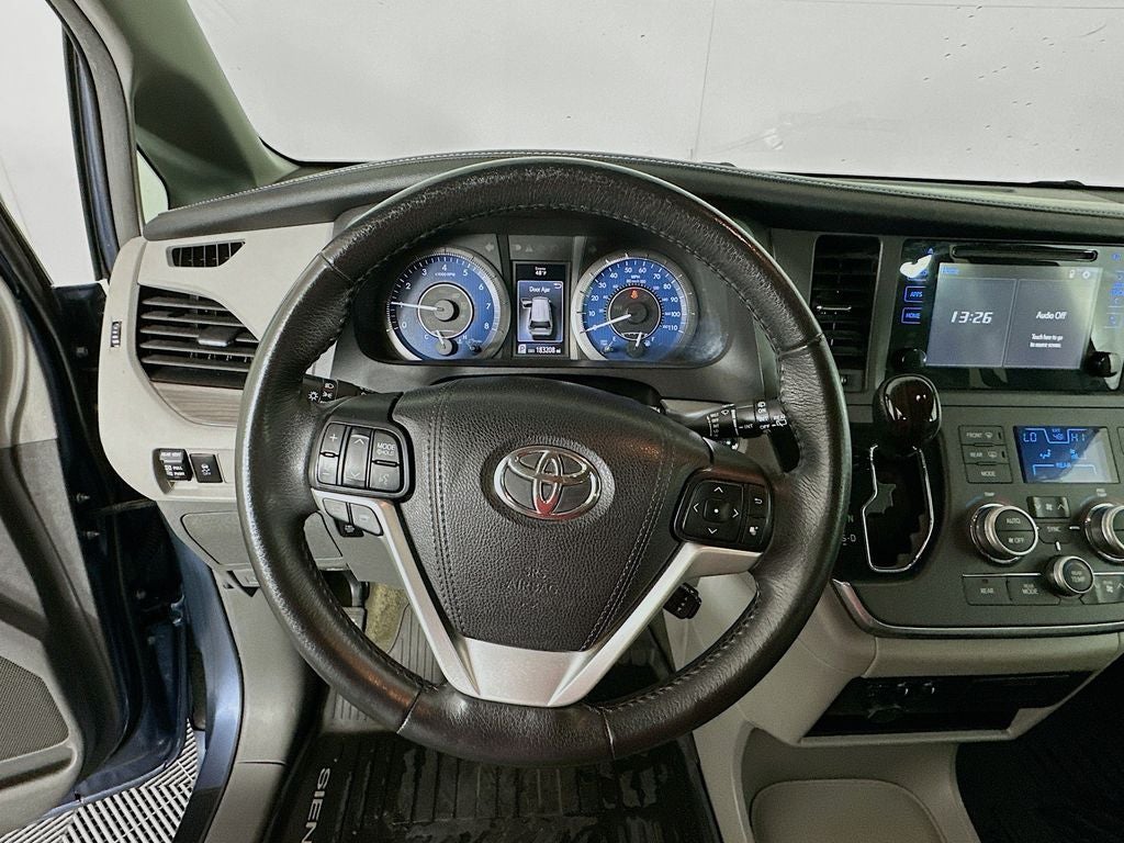 2017 Toyota Sienna L 7 Passenger