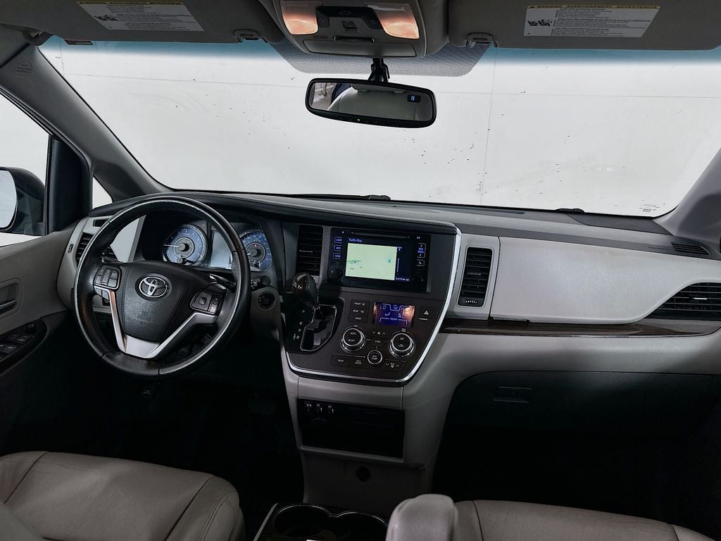 2017 Toyota Sienna L 7 Passenger