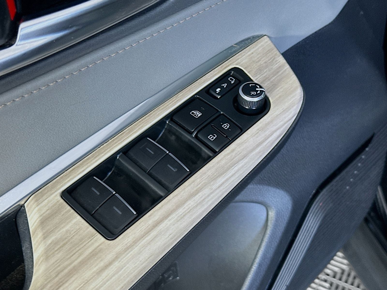 2023 Toyota Venza XLE