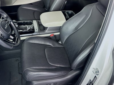 2023 Kia Carnival EX