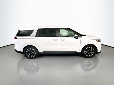 2023 Kia Carnival EX