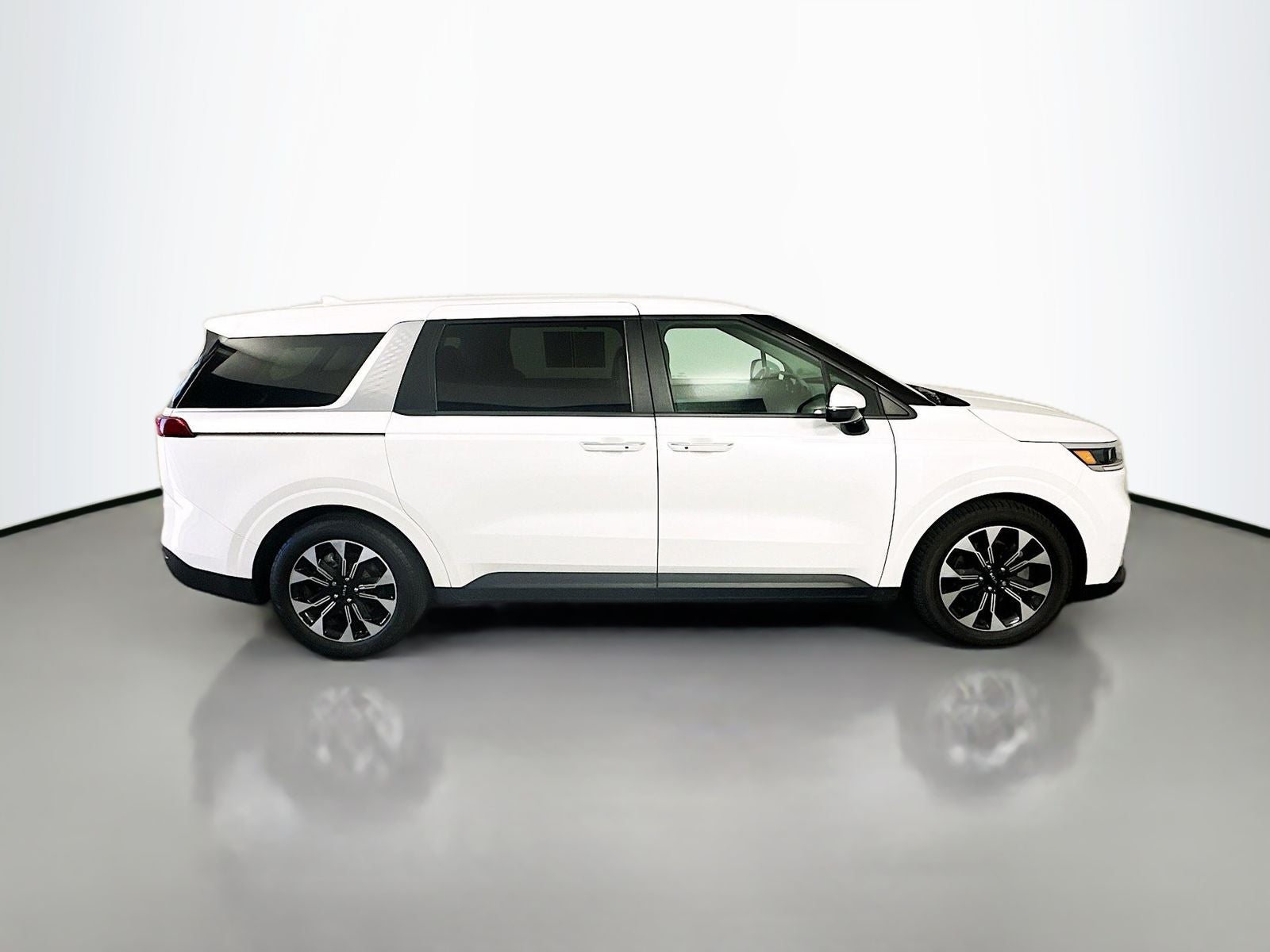 2023 Kia Carnival EX