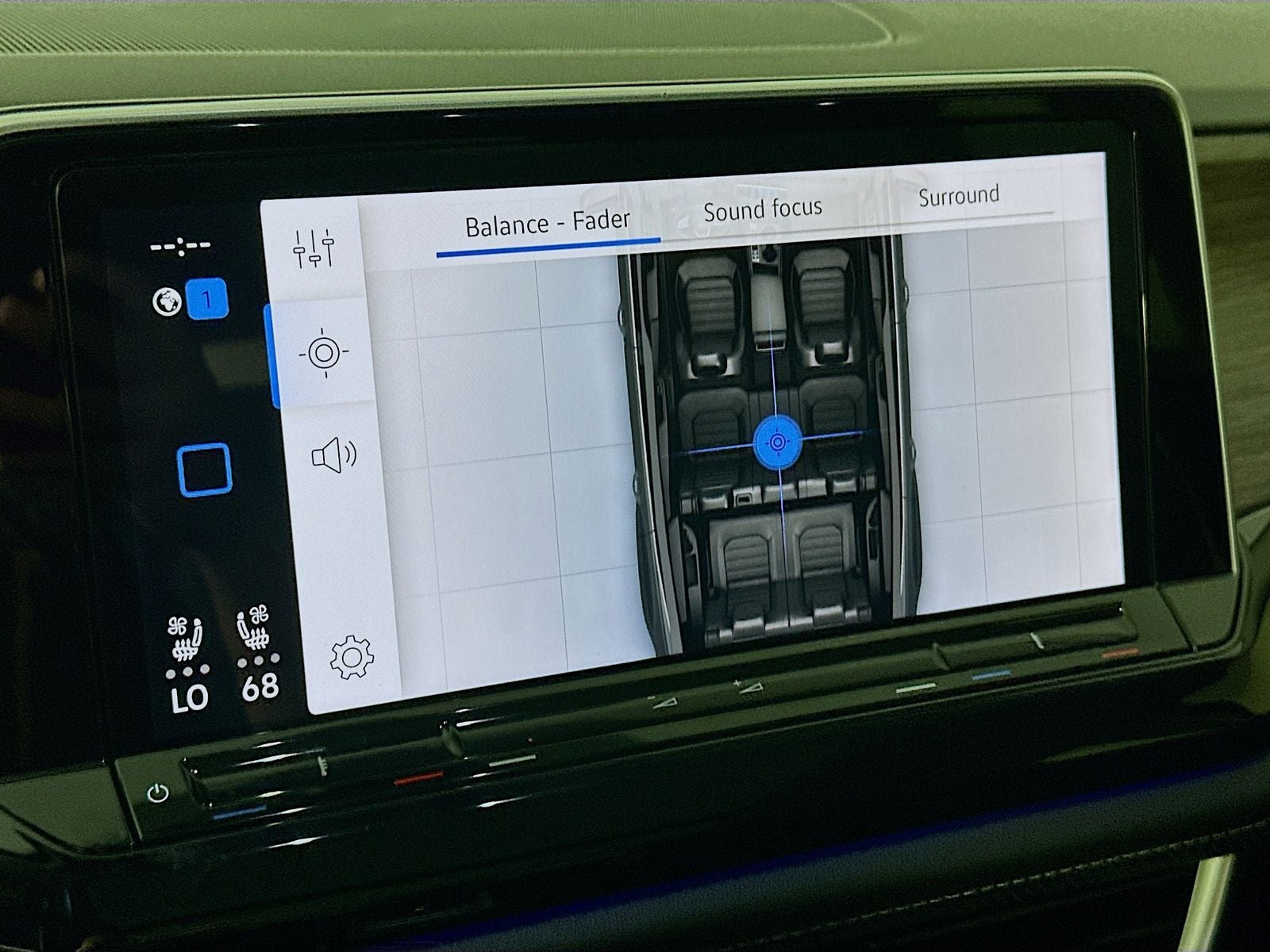 2024 Volkswagen Atlas 2.0T SEL Premium R-Line