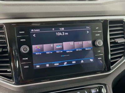 2022 Volkswagen Atlas 3.6L V6 SE w/Technology