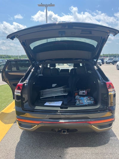 2024 Volkswagen Atlas Cross Sport 2.0T SE w/Technology