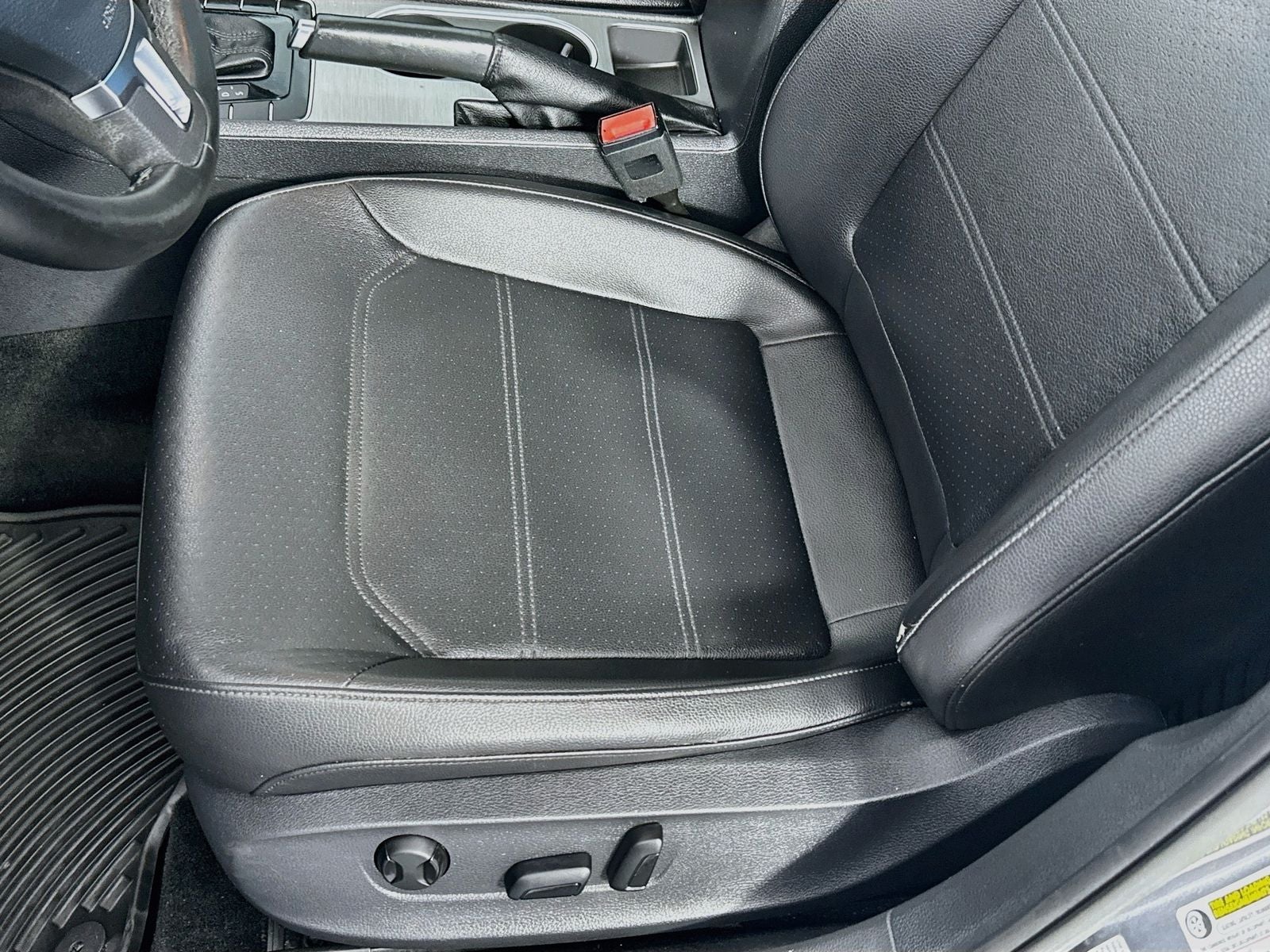 2015 Volkswagen Passat 2.0L TDI SE w/Sunroof