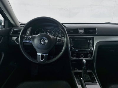 2015 Volkswagen Passat 2.0L TDI SE w/Sunroof