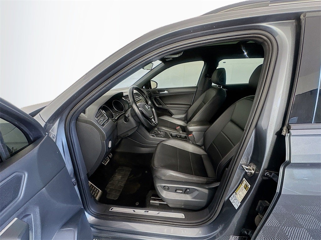 2021 Volkswagen Tiguan SE R-Line Black