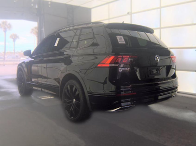 2020 Volkswagen Tiguan SE R-Line Black